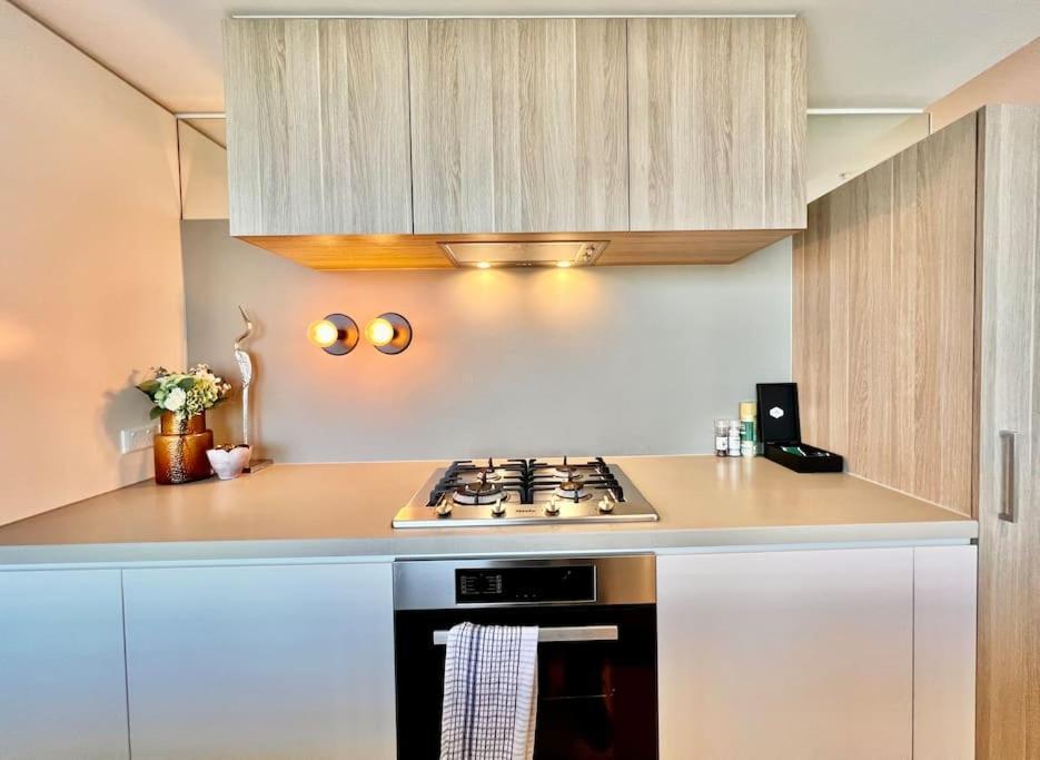 Highrise Best Location 2Baths Melbourne Exteriör bild